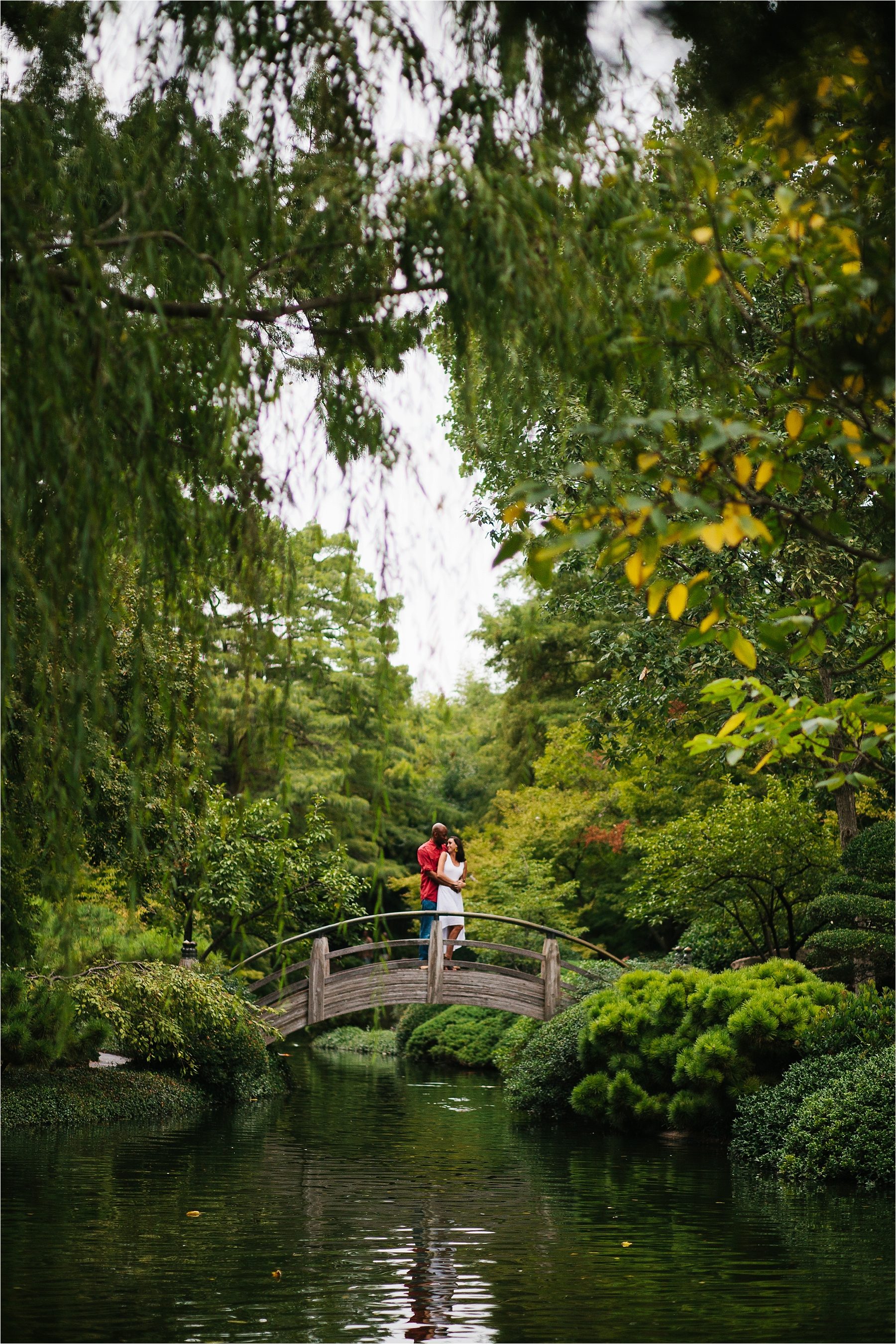 Kate Josh A Fort Worth Botanical Gardens Couples Session