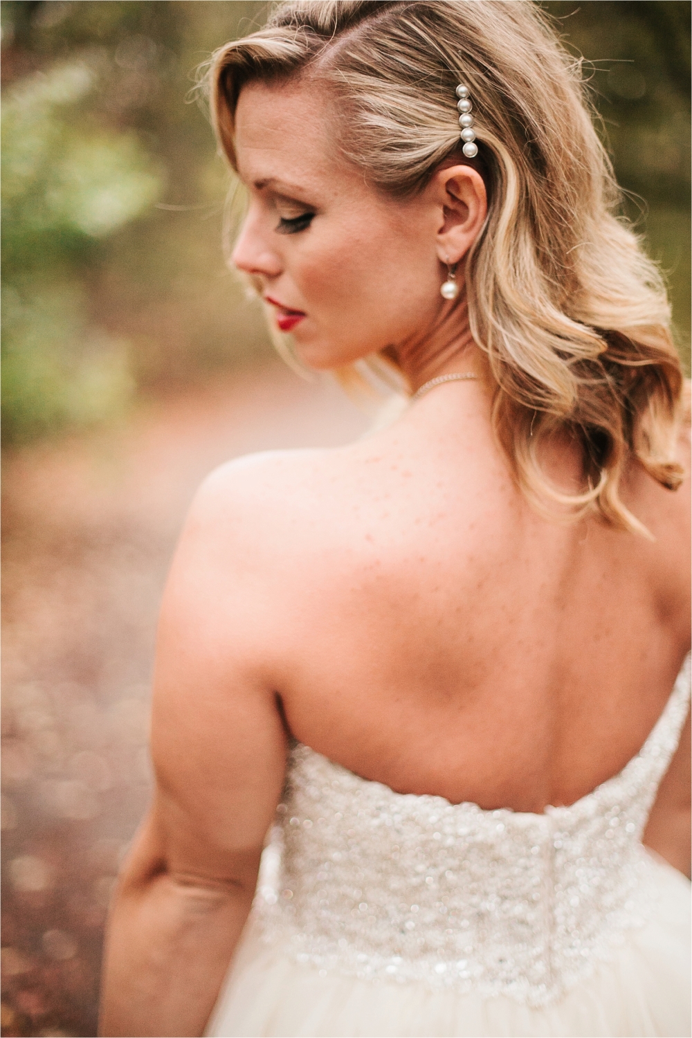 a vintage bridal session with red accents in Grapevine, TX _ by North Texas Wedding Photographer Rachel Meagan Photography _ 11
