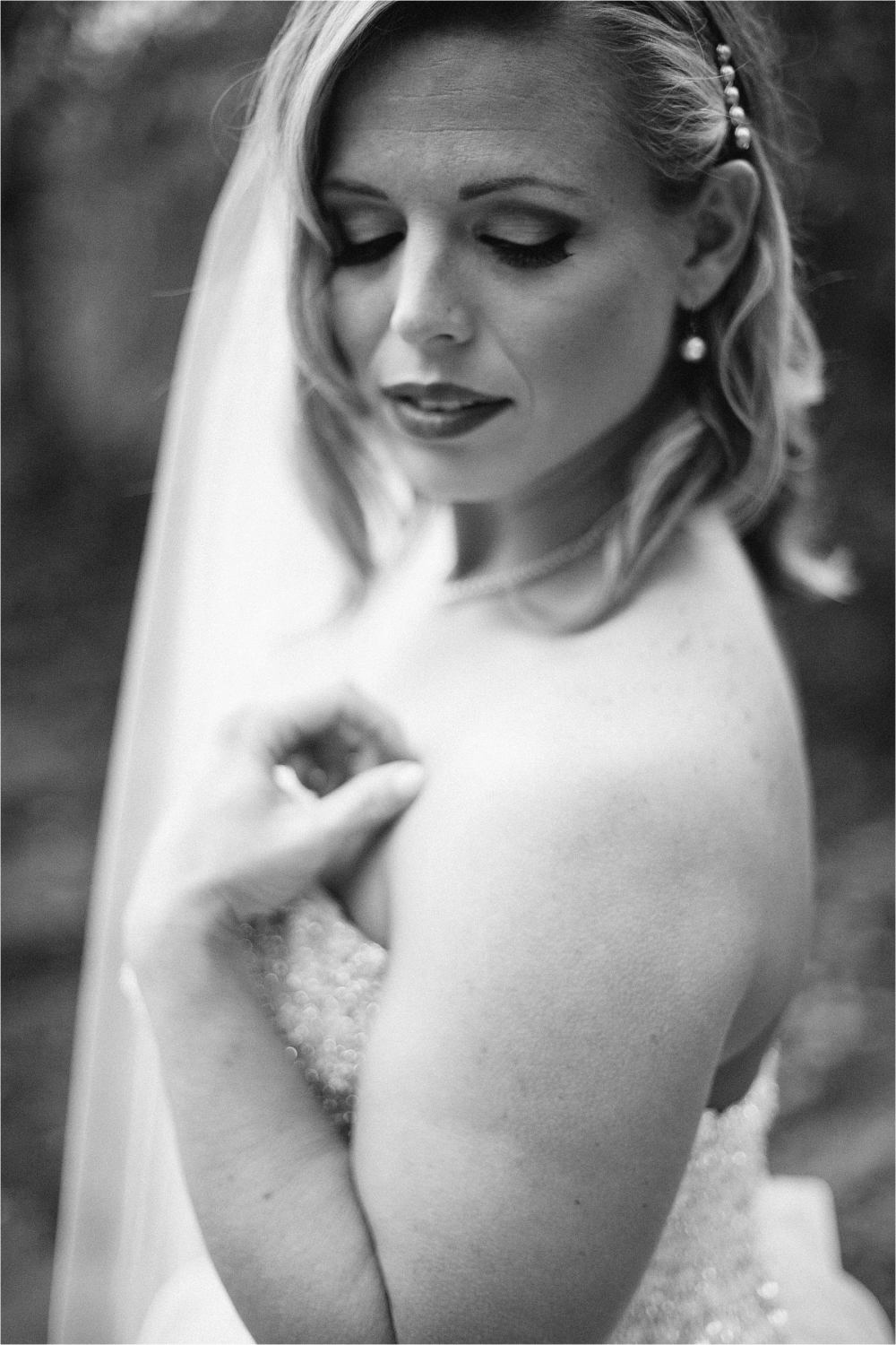 a vintage bridal session with red accents in Grapevine, TX _ by North Texas Wedding Photographer Rachel Meagan Photography _ 16