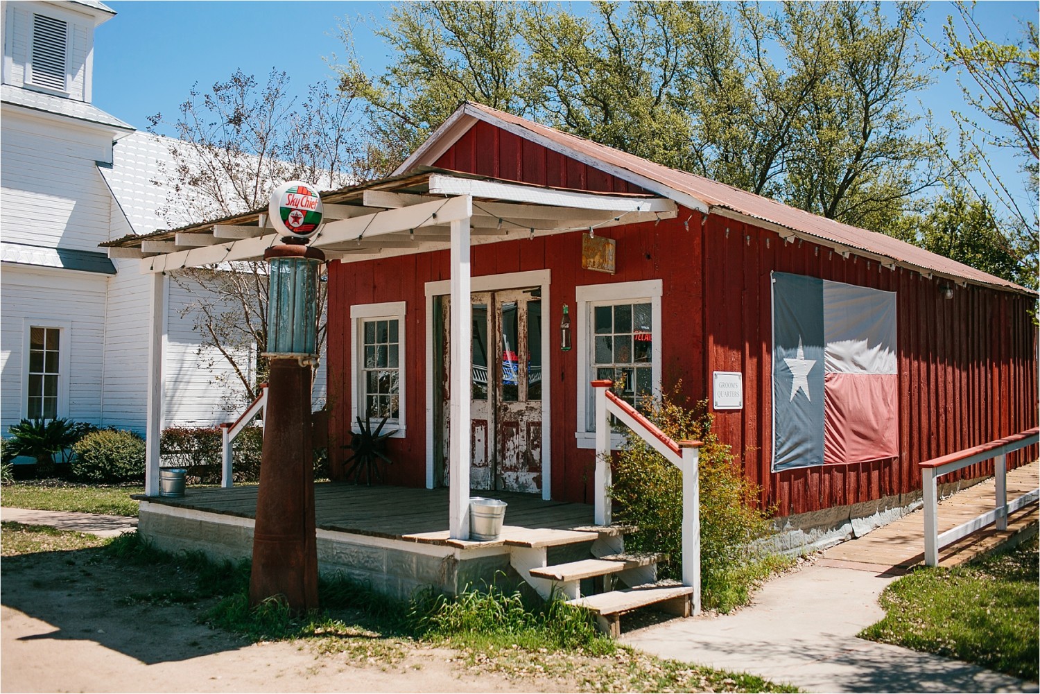 a whimsical, elegant, garden party inspired wedding at Star Hill Ranch in Austin, TX _ images by North Texas Wedding Photographer Rachel Meagan Photography _ 011