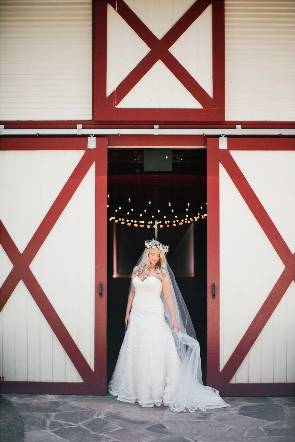 Bridal Session at Howell Family Farms in Arlington, TX _ Images by North Texas Wedding Photographer Rachel Meagan Photography _ 11