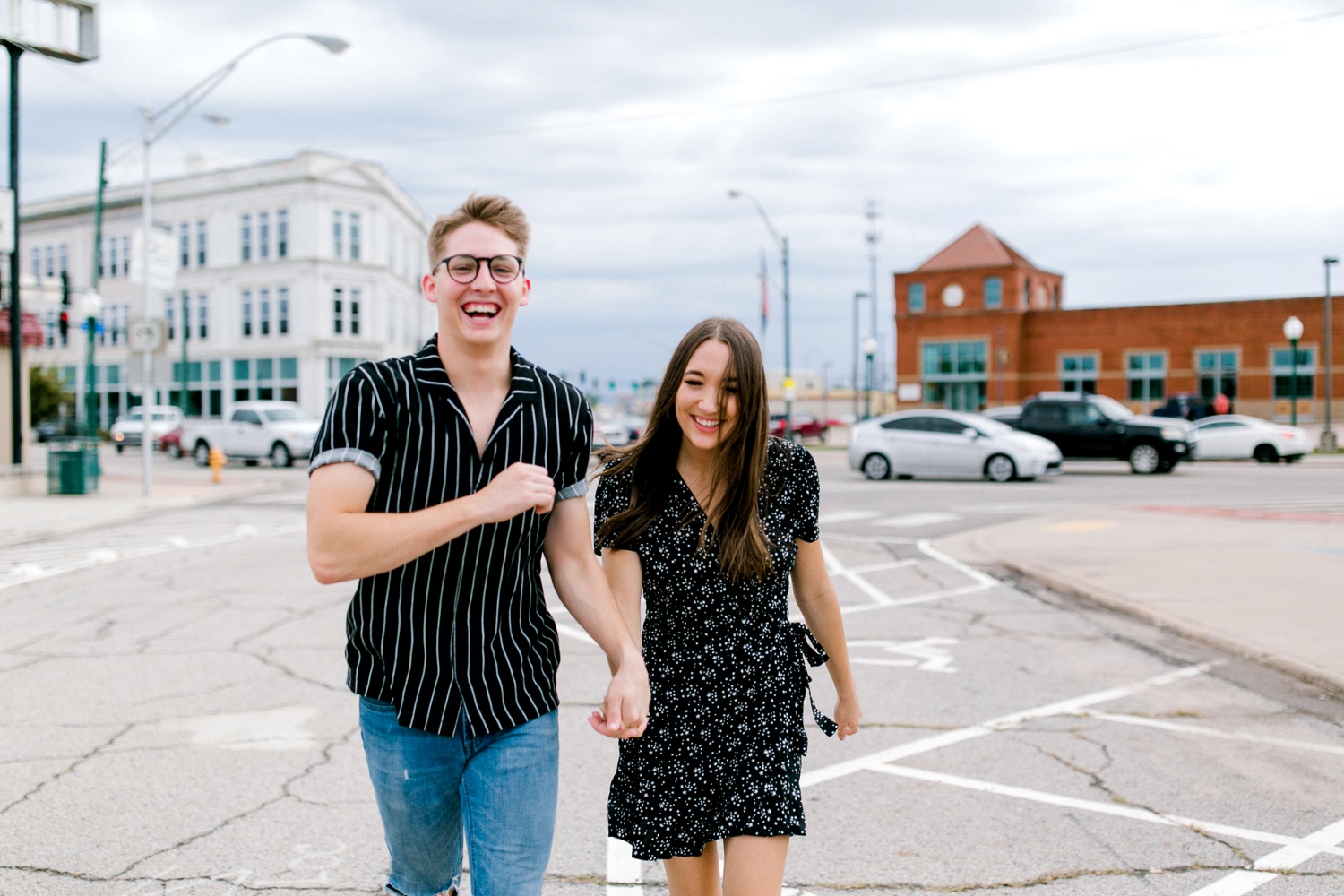 Annie + Max | cozy coffee shop, dowtown Fort Smith, Hawksbill Crag stylish engagement session in the Ozark National Forest by Destination Wedding Photographer Rachel Meagan Photography | 051