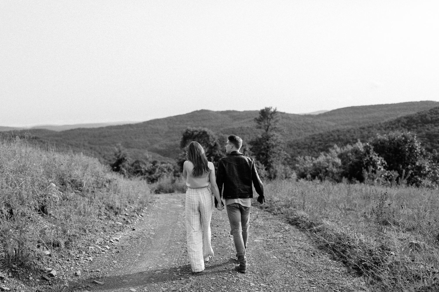 Annie + Max | cozy coffee shop, dowtown Fort Smith, Hawksbill Crag stylish engagement session in the Ozark National Forest by Destination Wedding Photographer Rachel Meagan Photography | 095