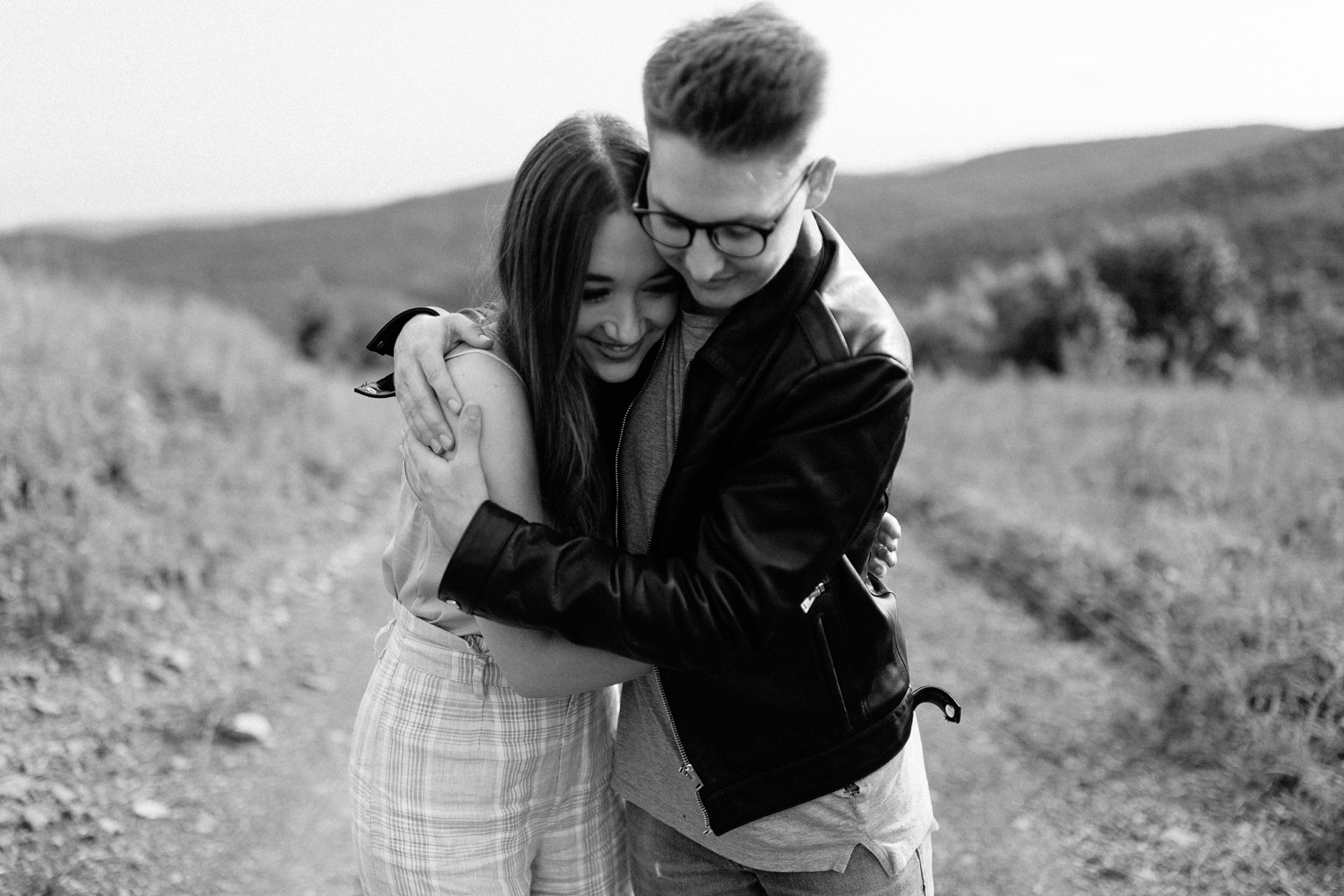 Annie + Max | cozy coffee shop, dowtown Fort Smith, Hawksbill Crag stylish engagement session in the Ozark National Forest by Destination Wedding Photographer Rachel Meagan Photography | 100