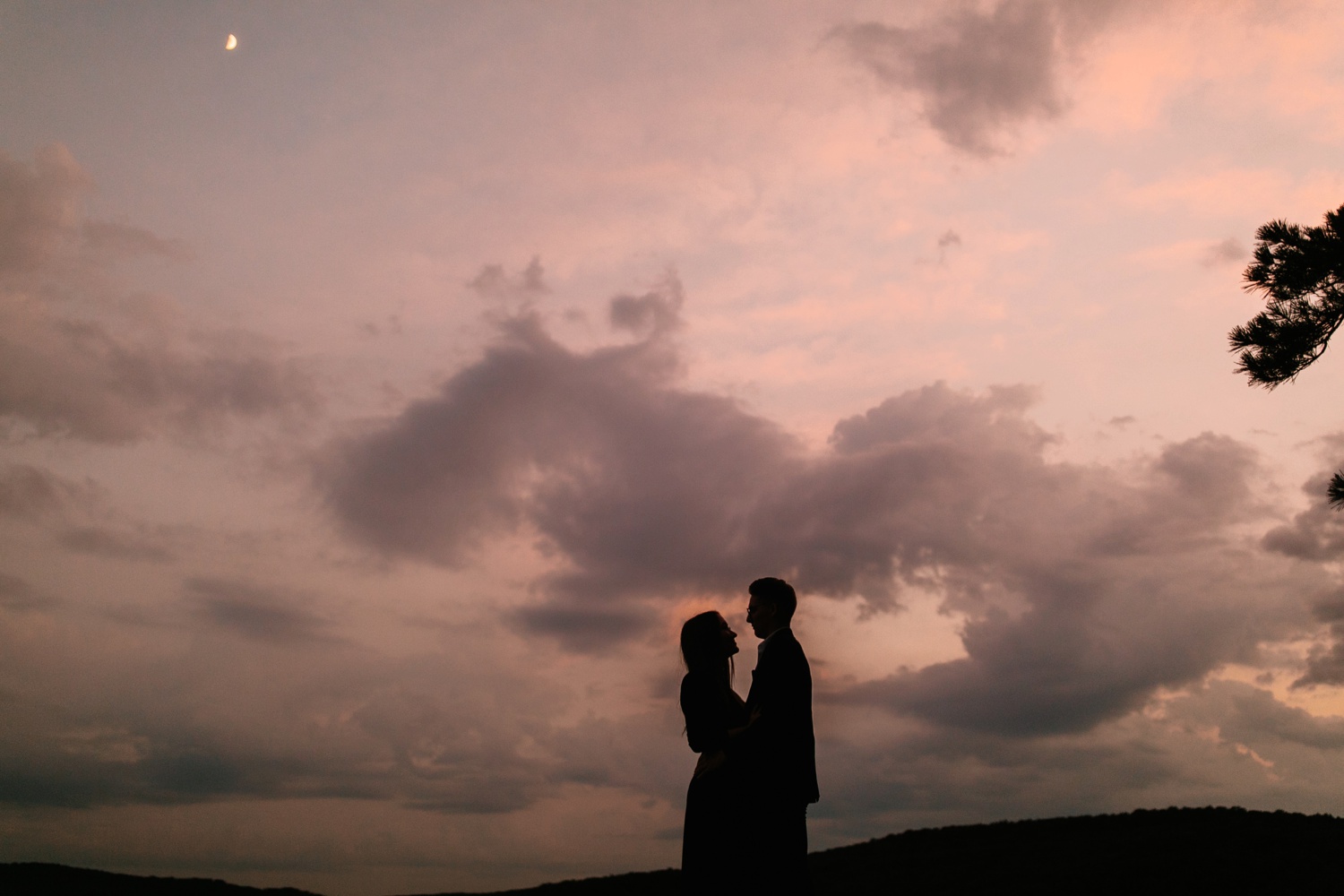 Annie + Max | cozy coffee shop, dowtown Fort Smith, Hawksbill Crag stylish engagement session in the Ozark National Forest by Destination Wedding Photographer Rachel Meagan Photography | 133