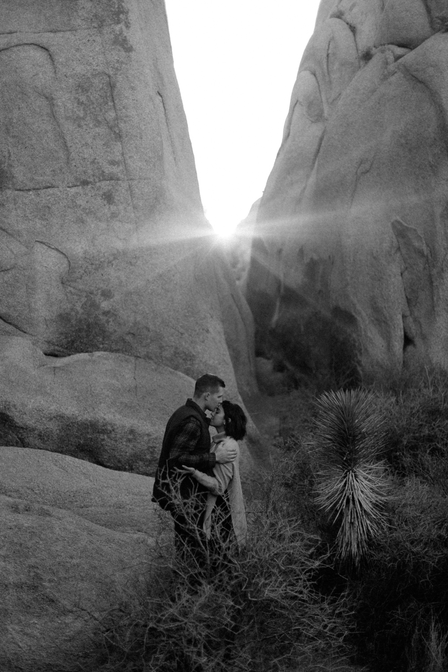 Jaclyn + Tyler | a stylish, adventurous palm springs and joshua tree engagement session by destination wedding photographer Rachel Meagan Photography | 055