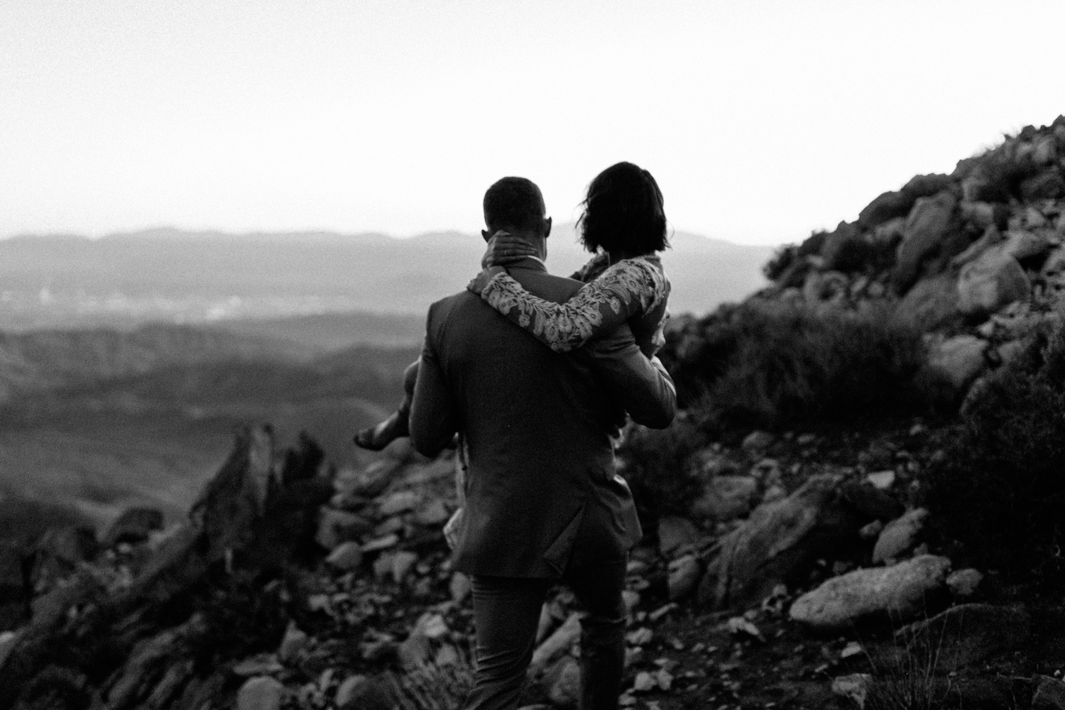Jaclyn + Tyler | a stylish, adventurous palm springs and joshua tree engagement session by destination wedding photographer Rachel Meagan Photography | 128